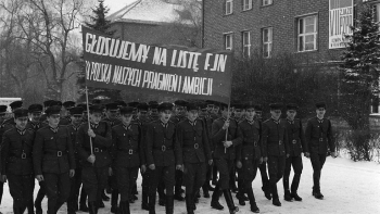 Wybory do Sejmu: głosowanie w jednostce wojskowej. 03.1976. Fot. PAP/CAF/W. Rozmysłowicz