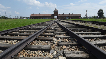 Teren b. niemieckiego nazistowskiego obozu koncentracyjnego i zagłady Auschwitz-Birkenau. Fot. PAP/J. Bednarczyk