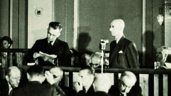 Gen. Leopold Okulicki (L) i Jan Stanisław Jankowski podczas procesu w Moskwie. Źródło: IPN