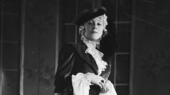 Janina Brochwiczówna, operetka "Madame Pompadur" Leo Falla w Teatrze Wielkim w Warszawie. 1939 r. Fot. NAC