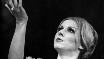 Ewa Milde w spektaklu "Fantazy" w warszawskim Teatrze Ateneum. 1973 r. Fot. NAC