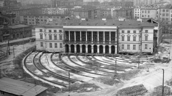 Akcja przesunięcia pałacu Lubomirskich. Warszawa, 1970 r. Fot. PAP/Afa Pixx/Mirosław Stankiewicz