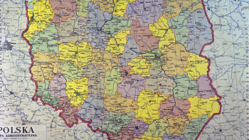 Mapa administracyjna Polski z podziałem na 49 województw, fot. PAP