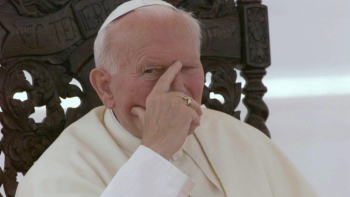 Jan Paweł II (w 1999 r.), fot. PAP/Radek Pietruszka