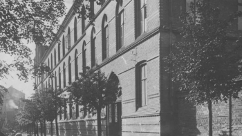Liceum we Włocławku tuż po II wojnie światowej. Fot. Narodowe Archiwum Cyfrowe