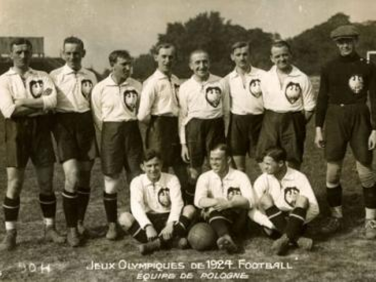 Reprezentacja Polski w piłce nożnej na IO w Paryżu 1924. Fot. Muzeum Sportu i Turystyki