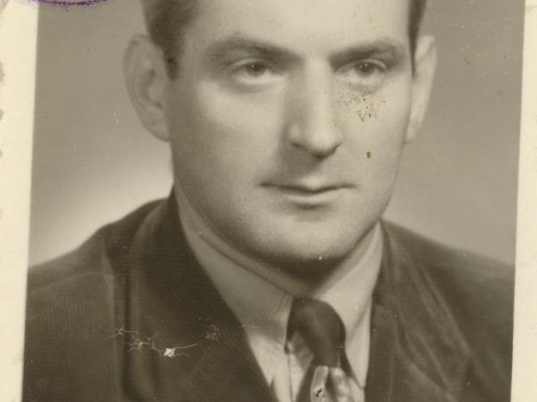 Powojenne zdjęcie Bronisława Żołnierowicza (Edwarda Lubuscha) z legitymacji służbowej. Fot. archiwum rodzinne