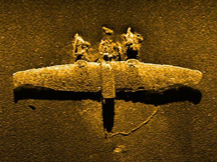 Obraz sonarowy wraku Junkersa z ORP Arctowski. Źródło: portal polska-zbrojna.pl