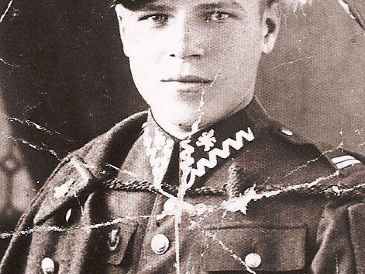 Antoni Tomera w mundurze, około 1937 r. Źródło: Archiwum prywatne