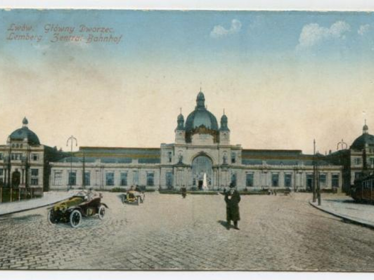 „Lwów. Dworzec główny”, kartka pocztowa ze zbiorów Muzeum Historii Polski