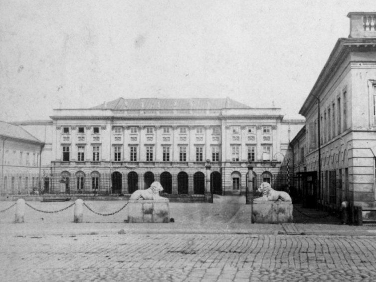 Pałac Namiestnikowski lata 60. XIX wieku. Fot. PAP/Archiwum