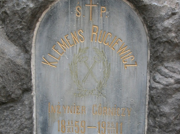 Odnowiony nagrobek inżyniera górniczego Klemensa Ruciewicza w Tbilisi