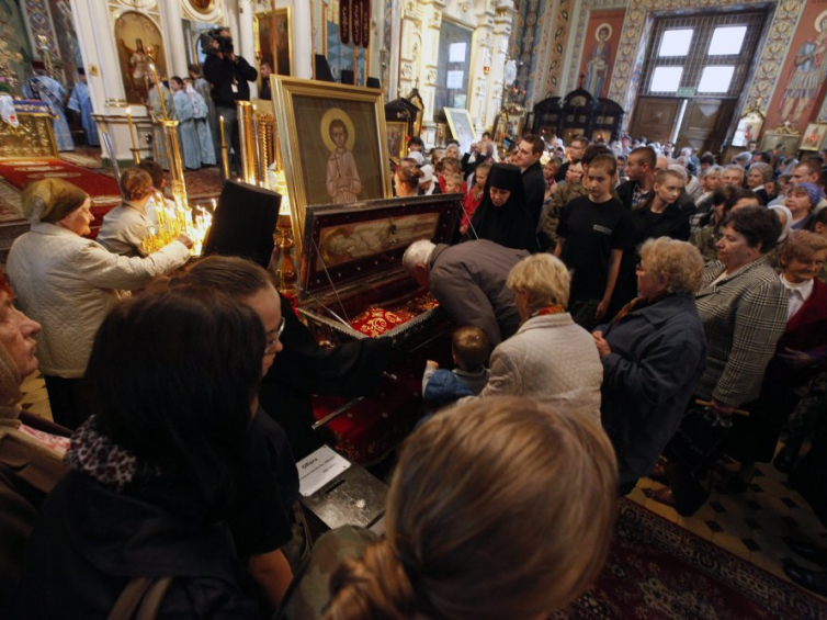 Uroczystości w katedrze prawosławnej św. Mikołaja w 22. rocznicę przeniesienia relikwii Męczennika Gabriela. Białystok, 22.09.2014. Fot. PAP/A. Reszko