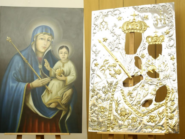 Zrekonstruowany obraz Matki Boskiej Kazimierzeckiej – Patronki Wołynia. Fot. PAP/L. Szymański
