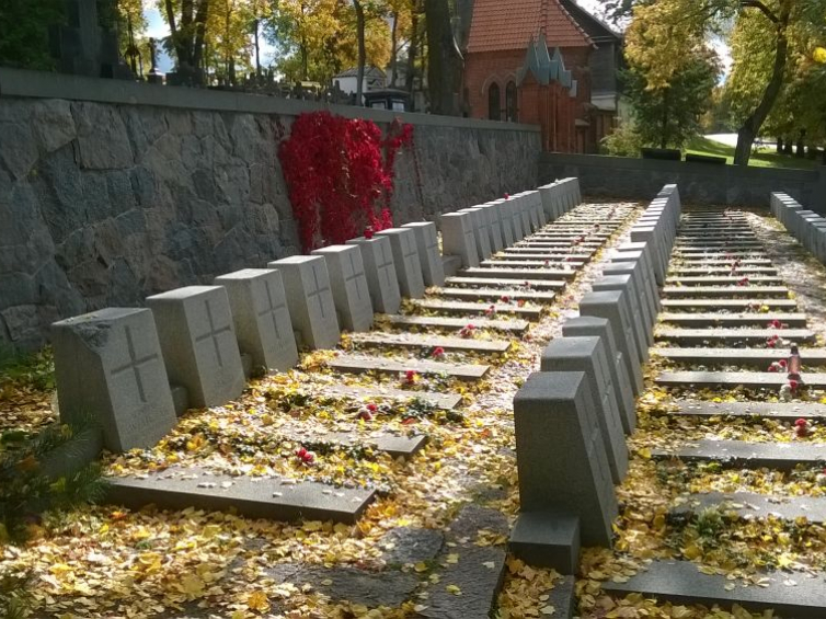 Wilno. Cmentarz wojskowy na Rossie. Fot. Dorota Janiszewska-Jakubiak