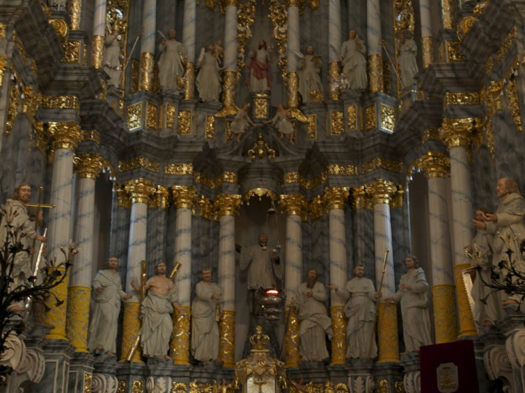 Katedra w Grodnie. Ołtarz główny po konserwacji. Fot. Krzysztof Hejke