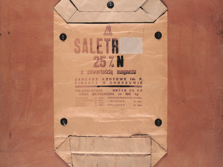 Tadeusz Kantor, Saletr 25% N z zawartością magnezu…, 1964, z cyklu Torby przemysłowe, wł. Muzeum Sztuki w Łodzi. Źródło: Cricoteka