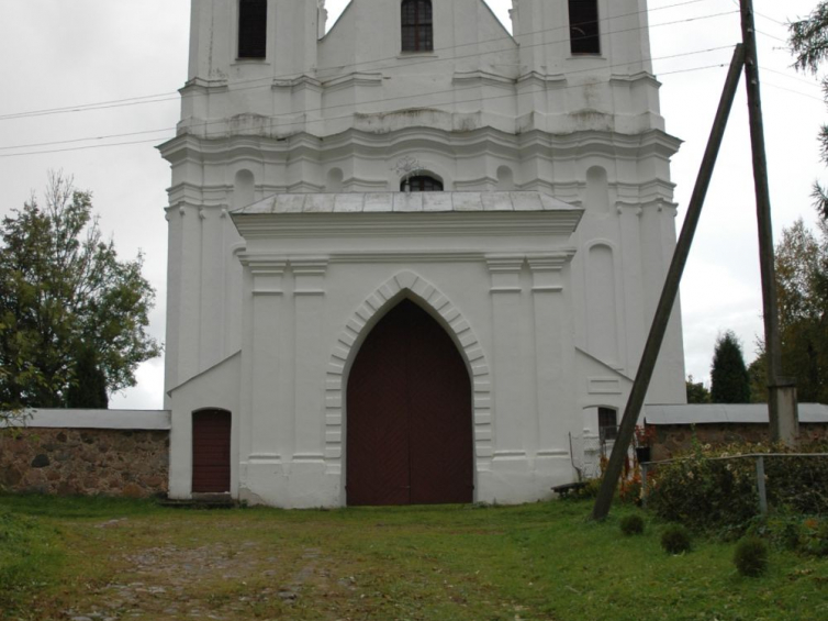 Fasada kościoła w Przydrujsku. Fot. Dorota Janiszewska-Jakubiak