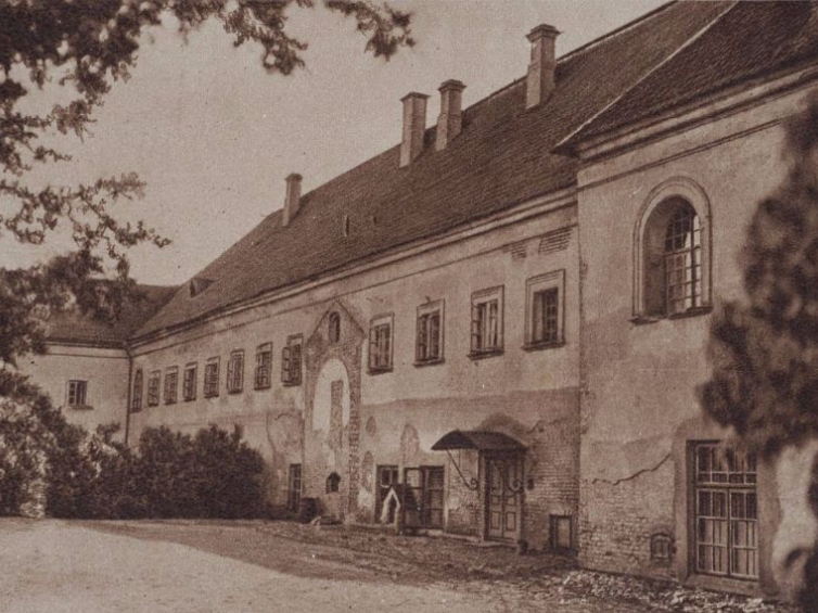 Grodno, klasztor Sióstr Najśw. Rodziny z Nazaretu (dawniej pp. brygidek) około 1935 r. Źródło: BN Polona