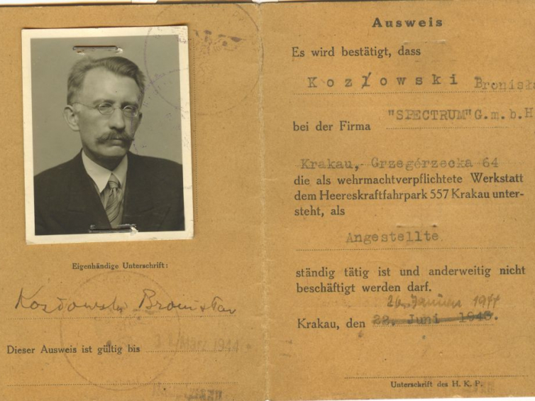 Fałszywy Personalausweiss Tadeusza Seweryna na nazwisko Bronisław Kozłowski. Źródło: Muzeum Historyczne Miasta Krakowa