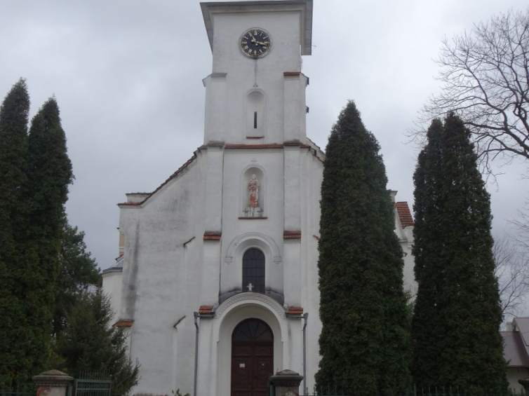 Kościół rzymsko-katolicki w Kutach. Fot. D. Janiszewska-Jakubiak