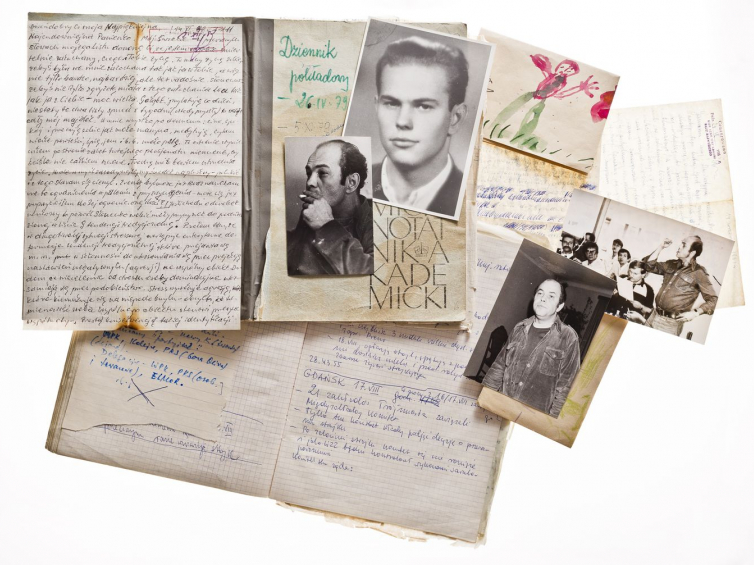 Zdjęcie promujące zasób archiwów społecznych KARTY. Źródło: Ośrodek KARTA/M. Radwański