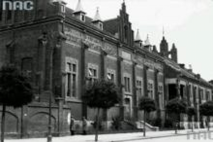 Siedziba Towarzystwa Gimnastycznego "Sokół" w Krakowie. Lata 1919-1939. Fot. NAC