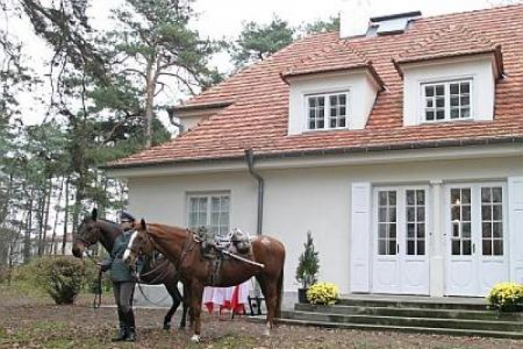 Sulejówek. Dworek Milusin - muzeum Józefa Piłsudskiego. Fot. PAP/P. Rybarczyk