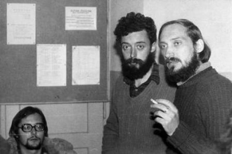 KSS KOR. Od lewej: M. Wilk, K. Wóycicki, A. Macierewicz. Warszawa, 1979 r. Fot. J. Przewłocki. Zbiory Ośrodka Karta KSS KOR. Od lewej: M. Wilk, K. Wóycicki, A. Macierewicz. Warszawa, 1979 r. Fot. J. Przewłocki. Zbiory Ośrodka Karta