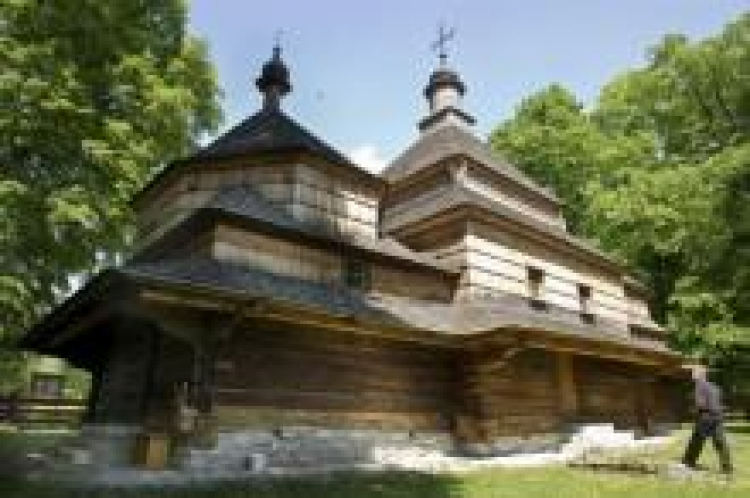 XVI wieczna drewniana cerkiew w miejscowości Gorajec w gminie Cieszanów. Fot. PAP/W. Pacewicz