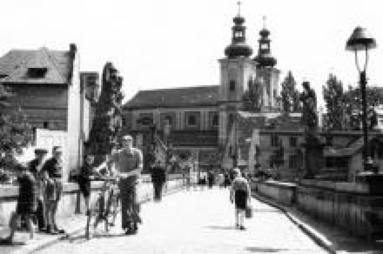 Most św. Jana. Kłodzko, 1946. Fot. PAP/CAF/S. Urbanowicz