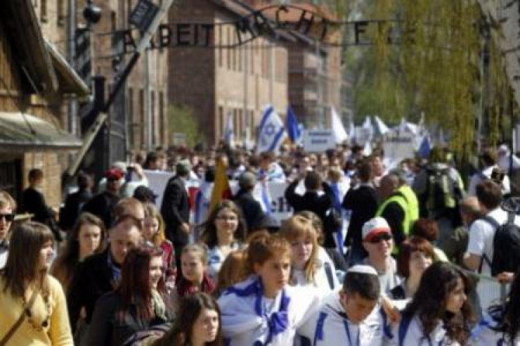 Uczestnicy 21. Marszu Żywych. Fot. PAP/A. Grygiel