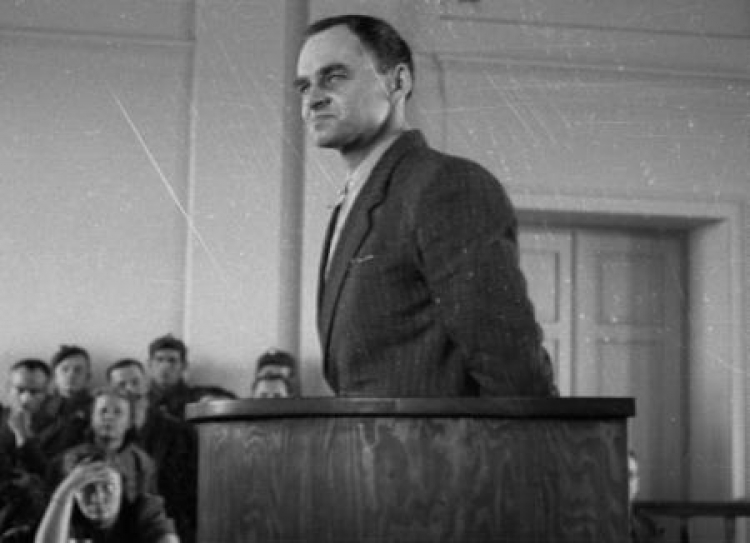 Rotmistrz Witold Pilecki przed Wojskowym Sądem Rejonowym w Warszawie. 1948-03-03. Fot. PAP/CAF