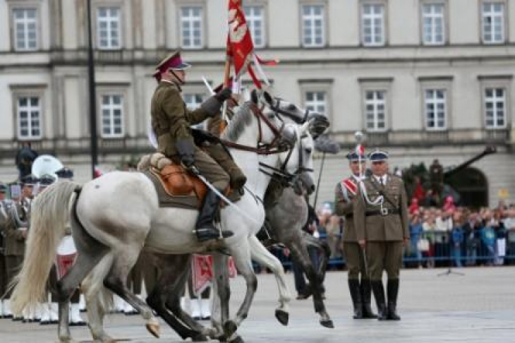Obchody Święta Wojska Polskiego i 92. rocznicy Bitwy Warszawskiej. Fot. PAP/L. Szymański Obchody Święta Wojska Polskiego i 92. rocznicy Bitwy Warszawskiej. Fot. PAP/L. Szymański