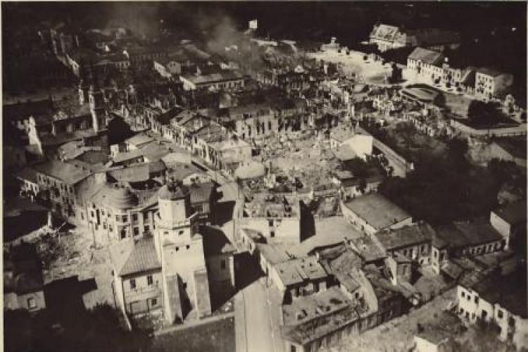 Zniszczenia centrum Wielunia z 1 września 1939 r. Źródło: Muzeum Ziemi Wieluńskiej w Wieluniu.