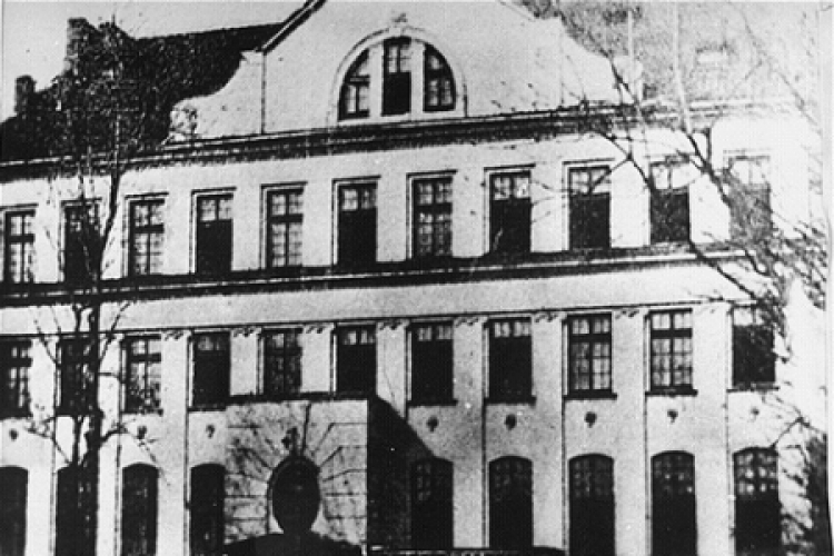 Dom Sierot - zdjęcie z ok. 1935 r. Fot. Wikimedia Commons