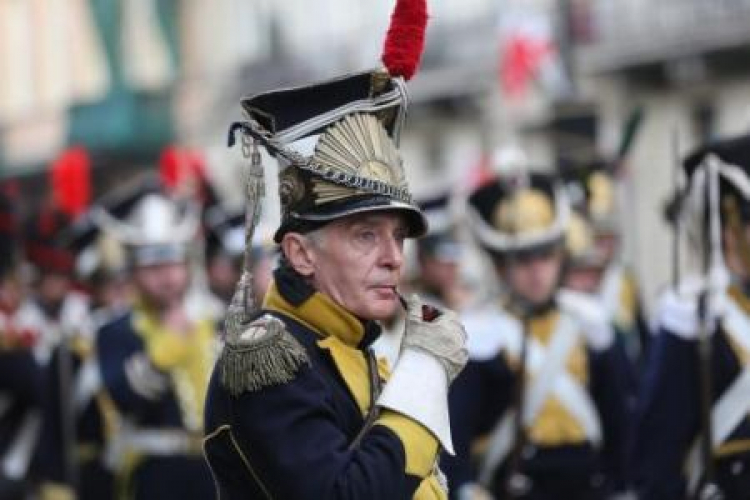 Uczestnicy defilady historycznej w marszu "Razem dla Niepodległej". Fot. PAP/R. Guz