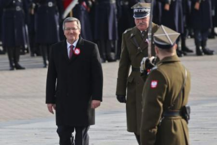 Prezydent Bronisław Komorowski czasie uroczystości z okazji Święta Niepodległości. Fot. PAP/R. Guz Prezydent Bronisław Komorowski czasie uroczystości z okazji Święta Niepodległości. Fot. PAP/R. Guz