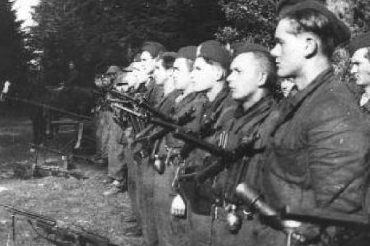 Zgrupowanie Partyzanckie "Ponury" - Okręg Radomsko-Kielecki Armii Krajowej. 1943.09. Fot. NAC