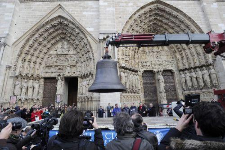 Nowe dzwony dla katedry Notre Dame w Paryżu. Fot. PAP/EPA