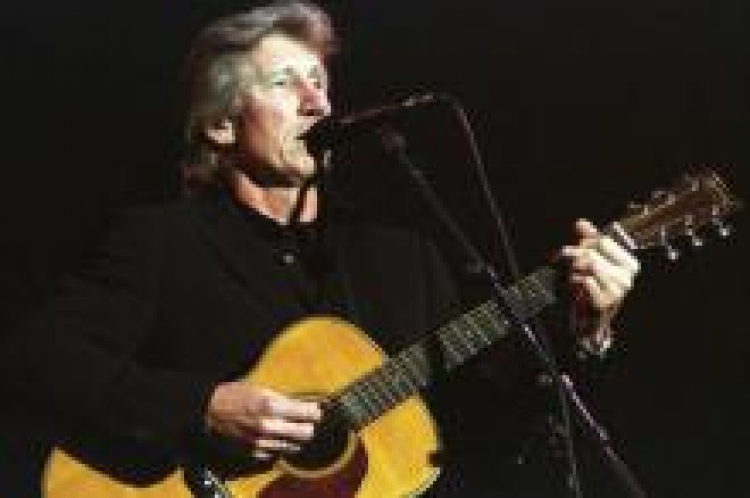Roger Waters, lider Pink Floyd podczas koncertu w Warszawie. 2002 r. Fot. PAP/T.Ozdoba