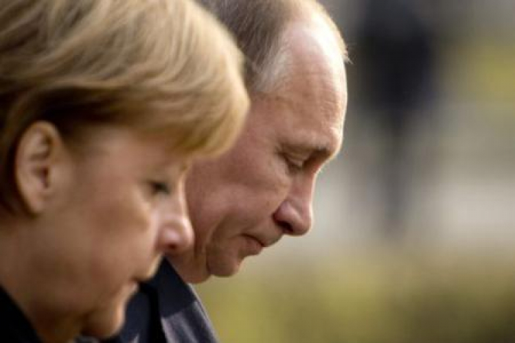 Kanclerz Niemiec Angela Merkel i prezydent Rosji Władimir Putin. Fot. PAP/EPA