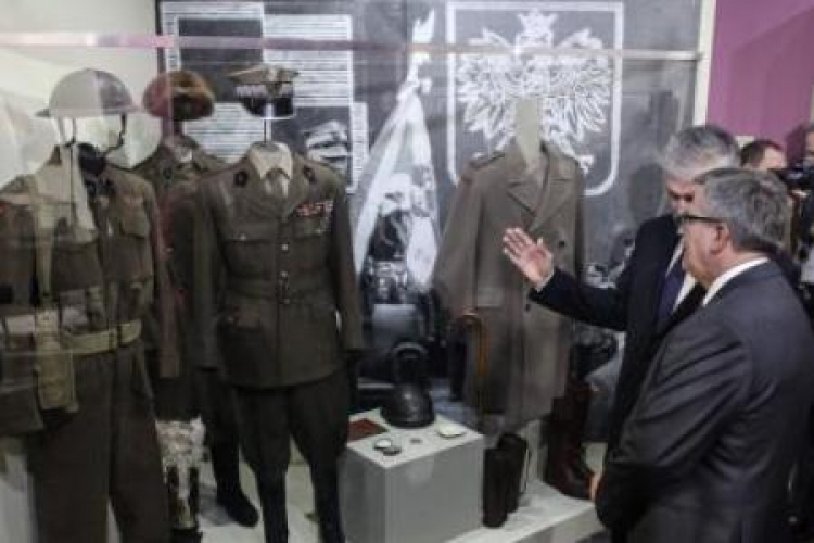 Prezydent Bronisław Komorowski i dyrektor MWP prof. Zbigniew Wawer. Fot. PAP/J. Kamiński Prezydent Bronisław Komorowski i dyrektor MWP prof. Zbigniew Wawer. Fot. PAP/J. Kamiński
