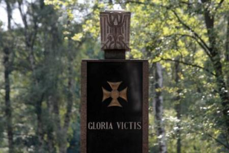 Pomnik Gloria Victis na Wojskowych Powązkach. Fot. PAP/L. Szymański
