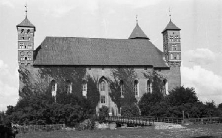 Lidzbark Warmiński, 1947-10. Gotycki zamek biskupów warmińskich. Fot. PAP