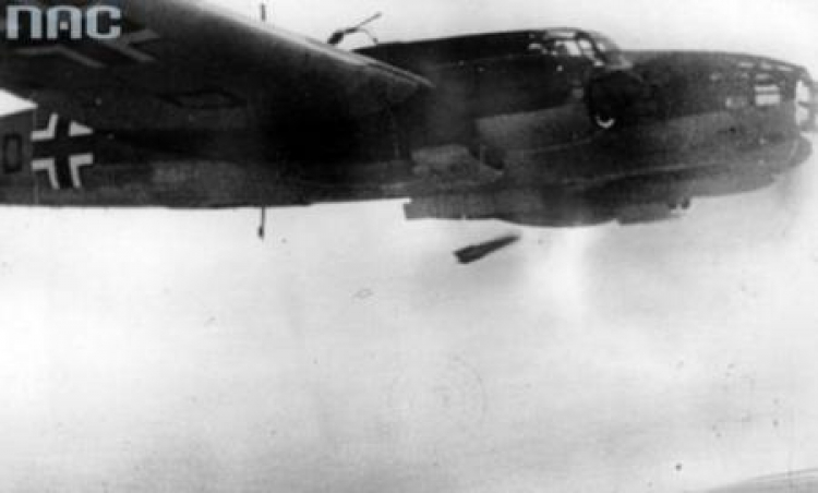 Niemiecki samolot bombowy Heinkel He 111 E. Fot. NAC