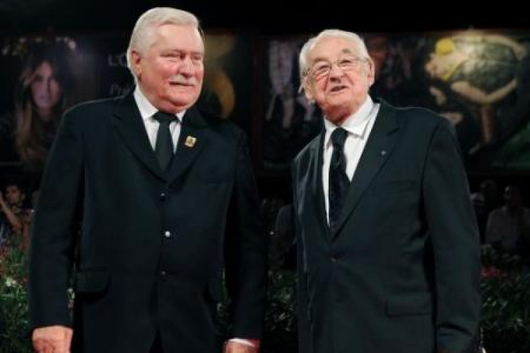 Lech Wałęsa i Andrzej Wajda na festiwalu filmowym w Wenecji. Fot. PAP/EPA