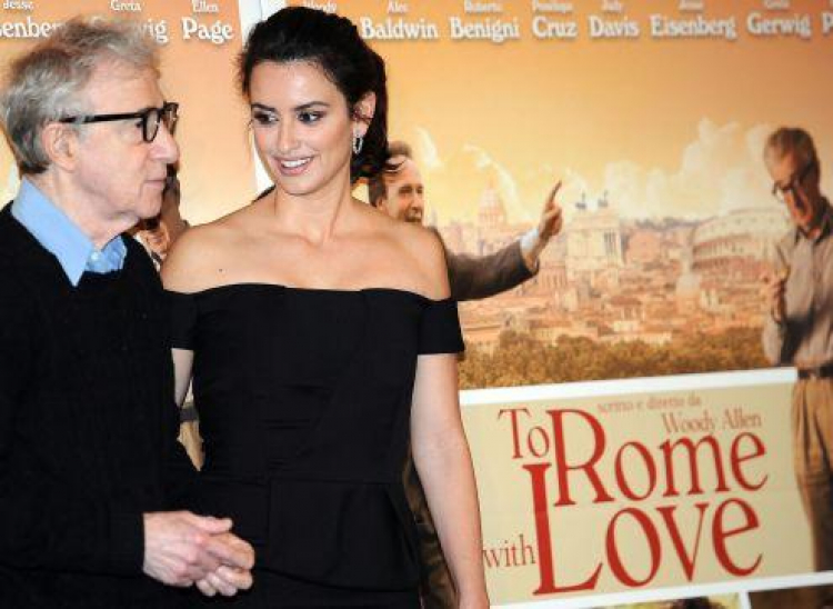 Woody Allen i Penelope Cruz na światowej premierze filmu „Zakochani w Rzymie”. Fot. PAP/EPA
