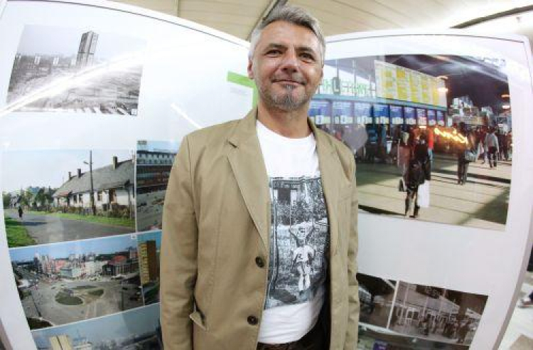 Wystawę zdjęć fotoreportera Polskiej Agencji Prasowej Andrzeja Grygiela. Fot. PAP/S. Rozpędzik