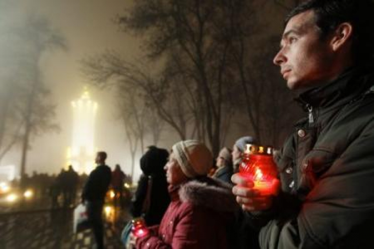 Obchody Dnia Pamięci Ofiar Wielkiego Głodu z lat 30. Kijów, 23.11.2013. Fot. PAP/EPA